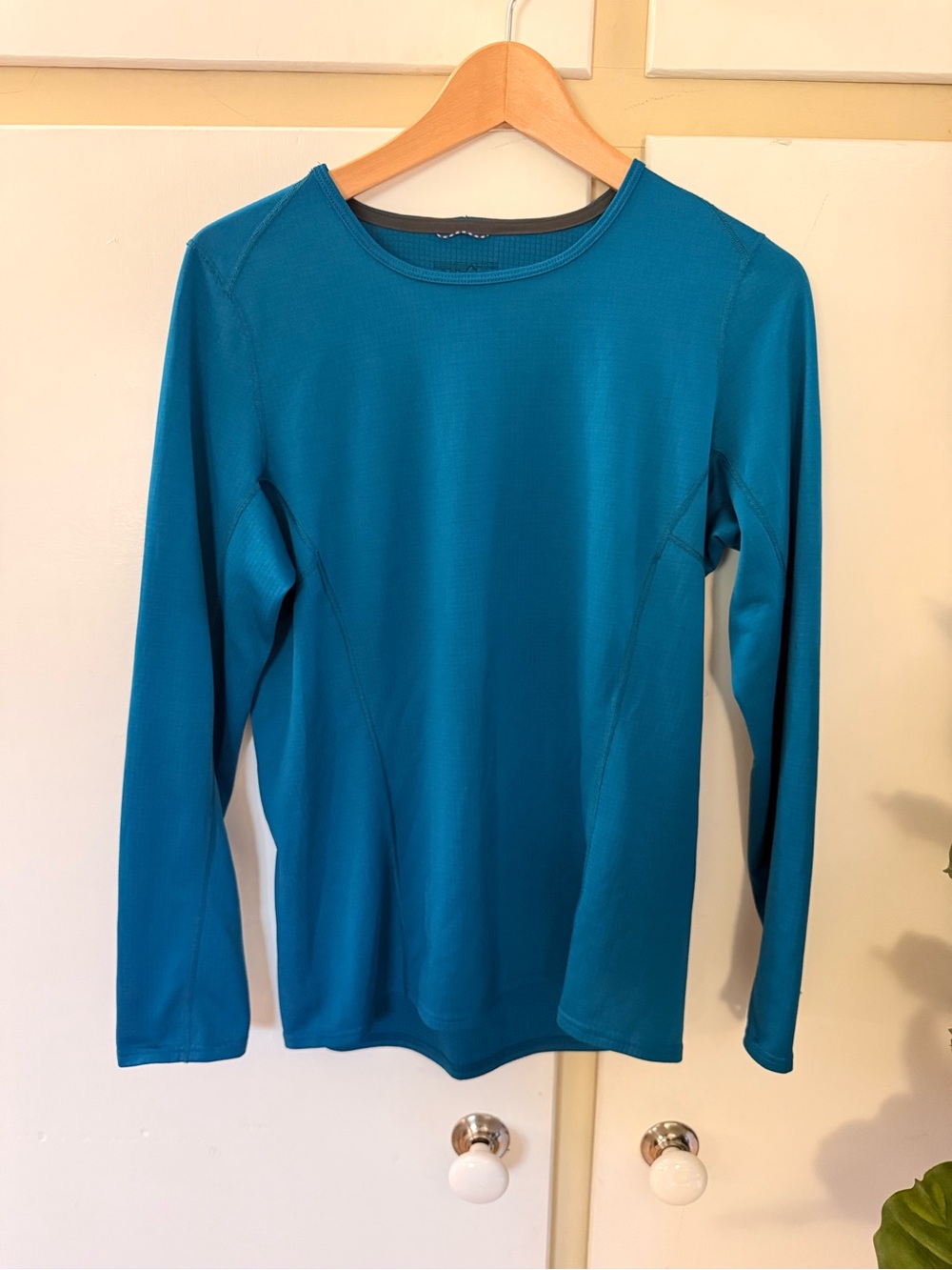 Patagonia Teal Long-Sleeve Performance Tee - Picture 2 of 4